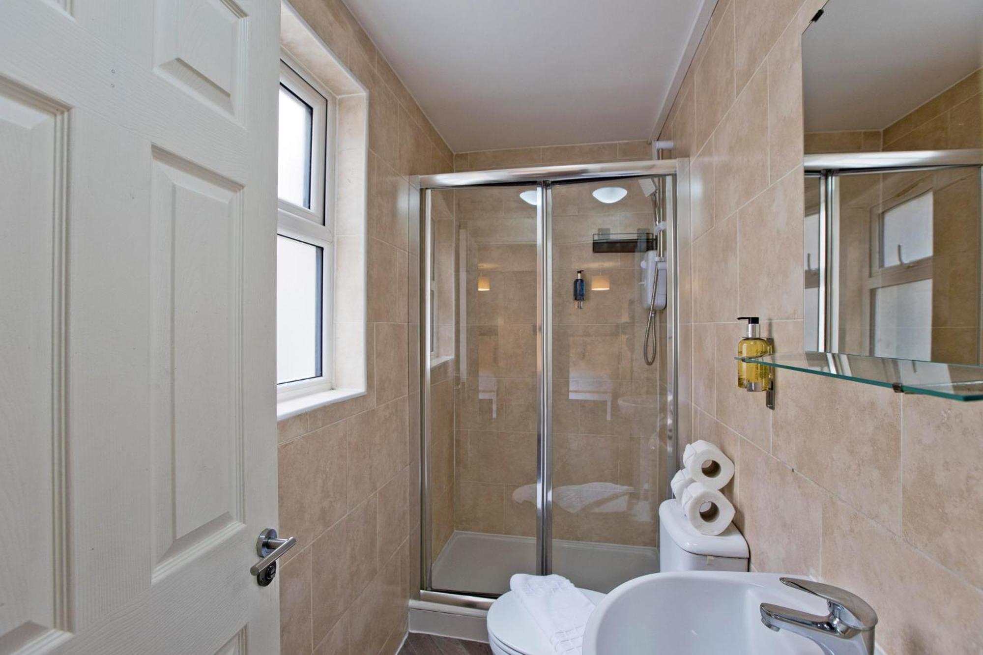 Imperial Corner House-Whitechapel Apartment Londra Esterno foto