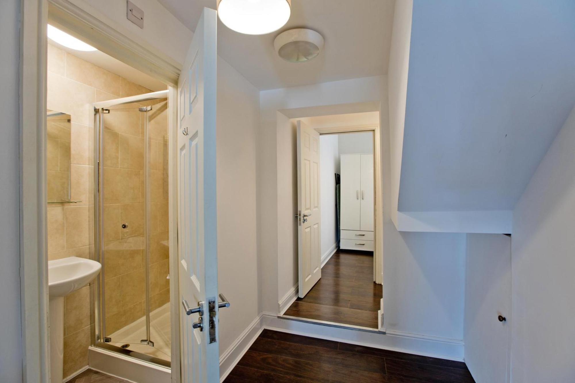 Imperial Corner House-Whitechapel Apartment Londra Esterno foto