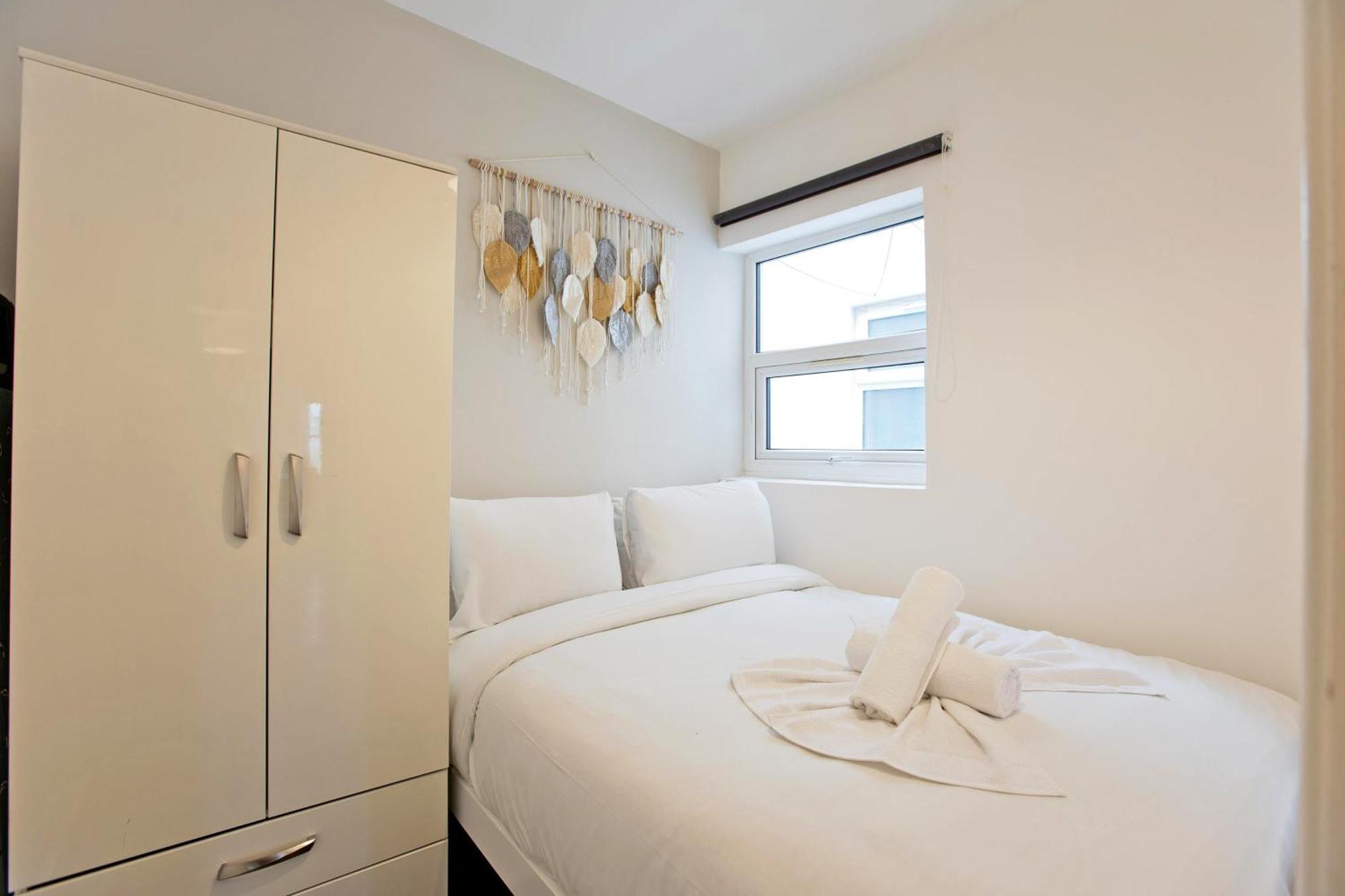 Imperial Corner House-Whitechapel Apartment Londra Esterno foto