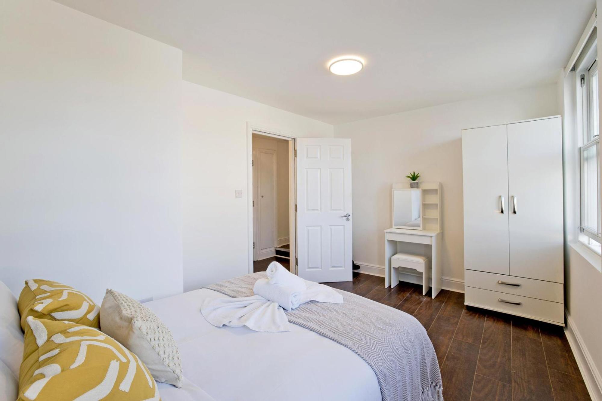 Imperial Corner House-Whitechapel Apartment Londra Esterno foto